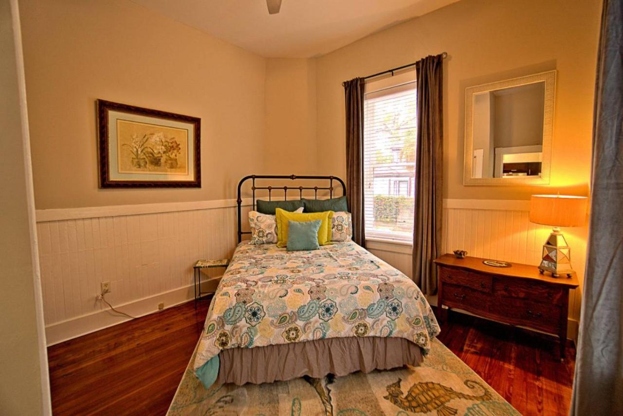 420Waldburg A - Modern Apt With Southern Charm Blocks From Forsyth Leilighet Savannah Eksteriør bilde
